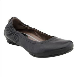 Earthies Tolo ballet flat